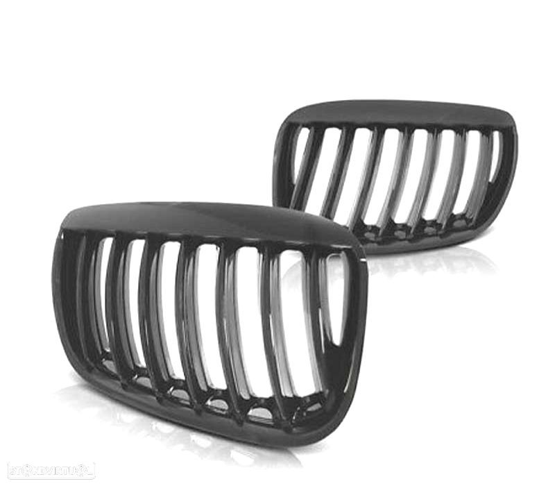 GRELHA BMW X5 E53 04-06 PRETO BRILHANTE - 1