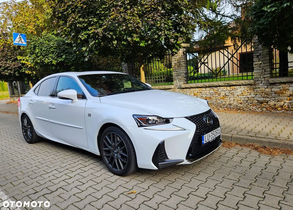 Lexus IS - 18