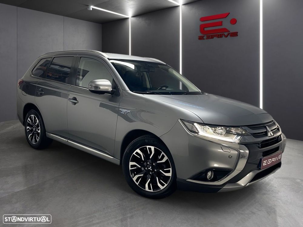 Mitsubishi Outlander 2.0 Intense Navi - 4
