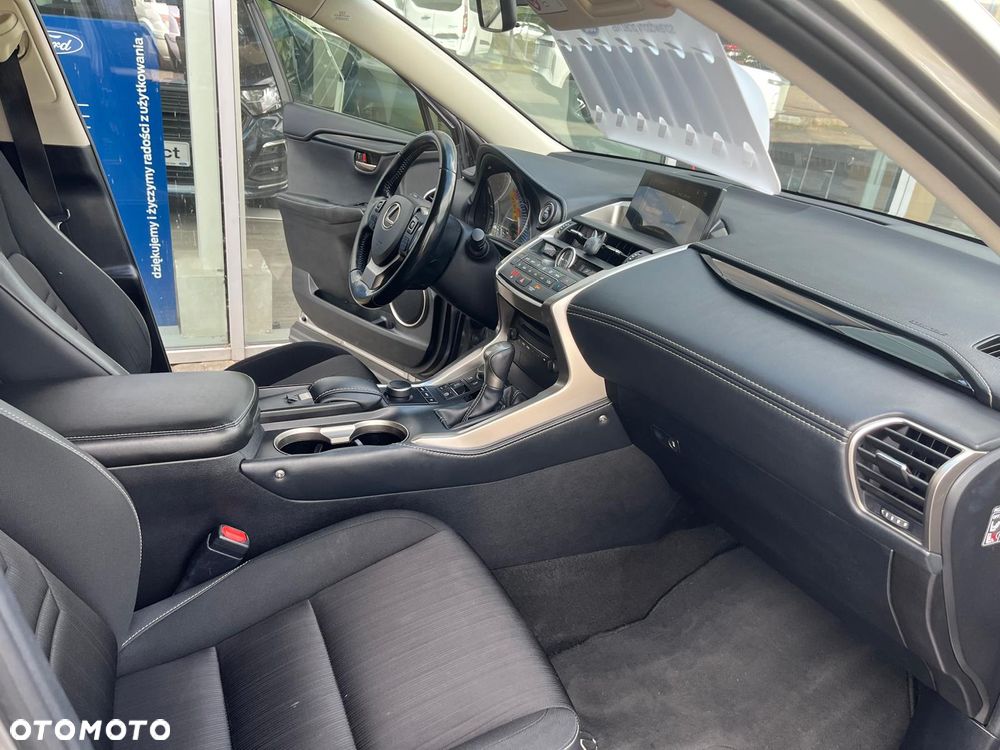 Lexus NX 300h Elite AWD - 16