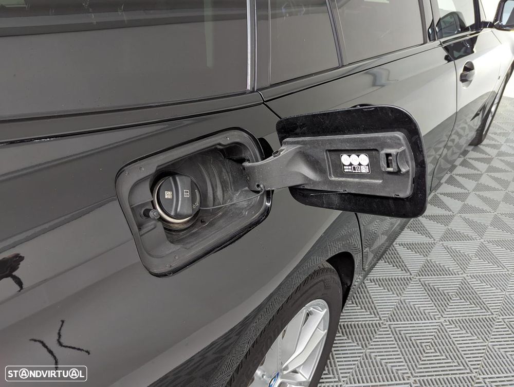 BMW 320 e Corporate Edition Auto - 31