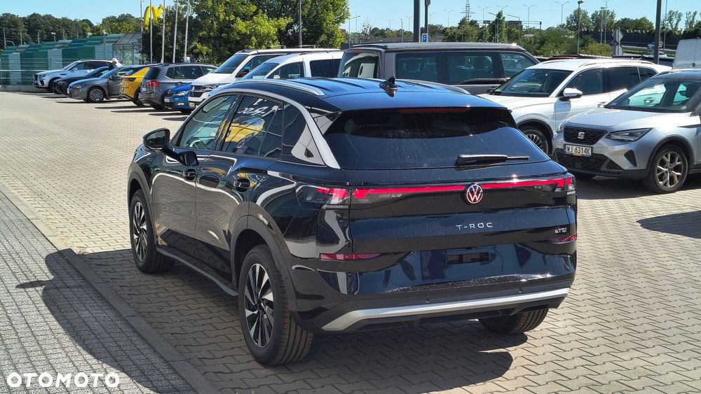 Volkswagen T-Roc - 8