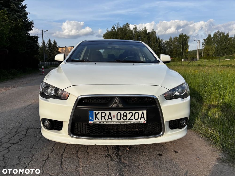 Mitsubishi Lancer 1.6 Invite - 2