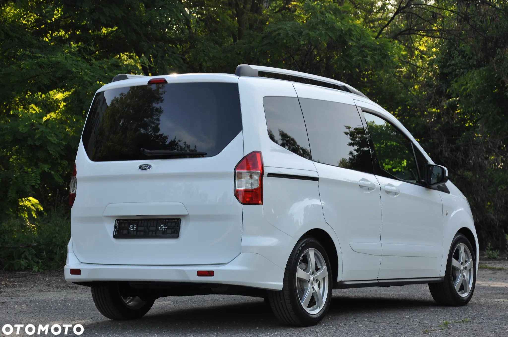 Ford Tourneo Courier - 9