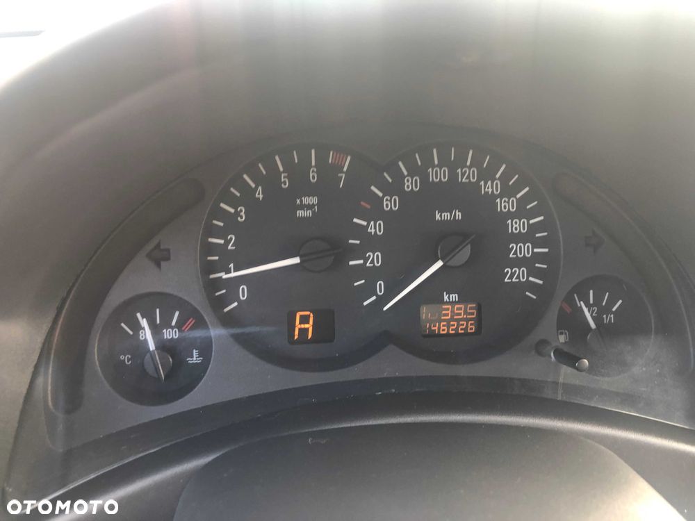 Opel Corsa - 8