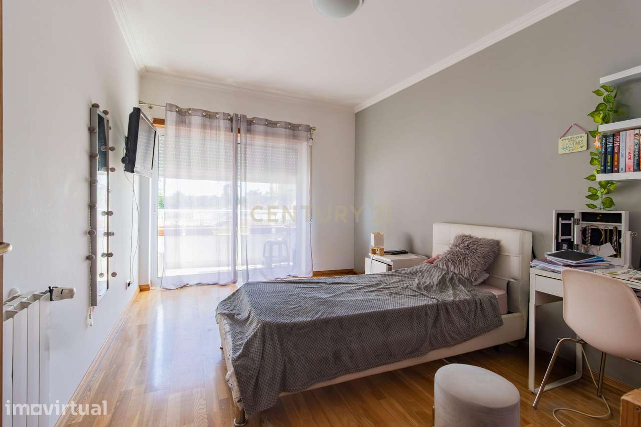 Apartamento T2  Com Garagem Rua Malaposta  Cruz Areia Leiria - Grande imagem: 5/26