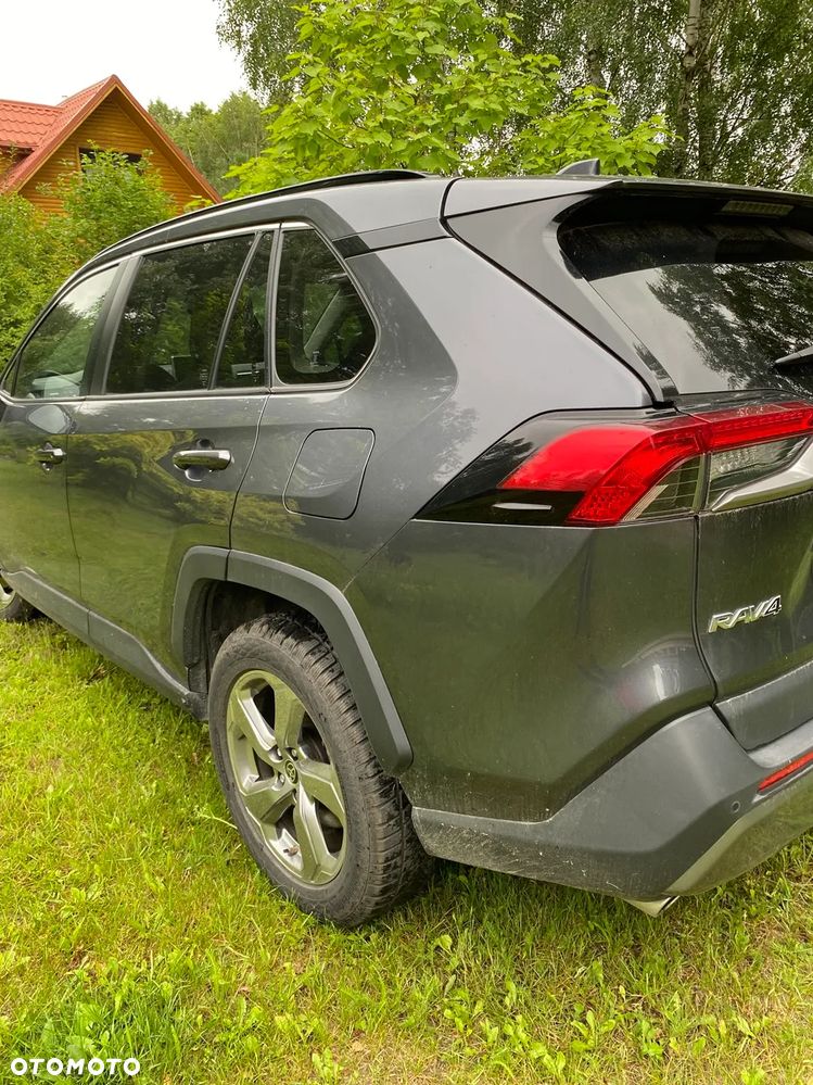Toyota RAV4 - 6