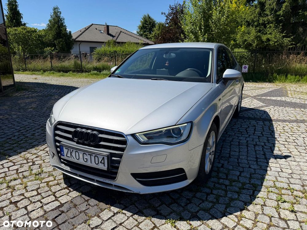 Audi A3 3-drzwiowe 1.6 TDI DPF Ambition S tronic - 12