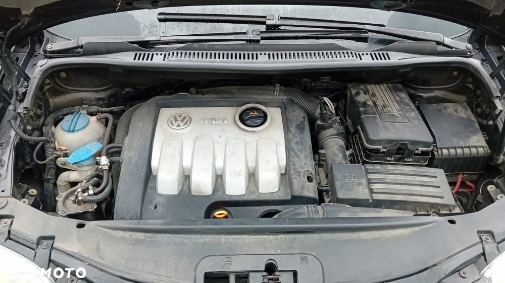 Tylko Części VW TOURAN I 1T 1.9 TDI 8V 03r–06r Lakier LC9Z - 10