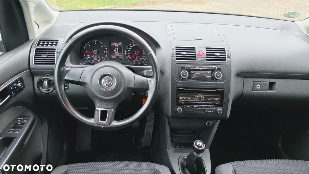 Volkswagen Touran 2.0 TDI DPF BlueMotion Technology Life - 19