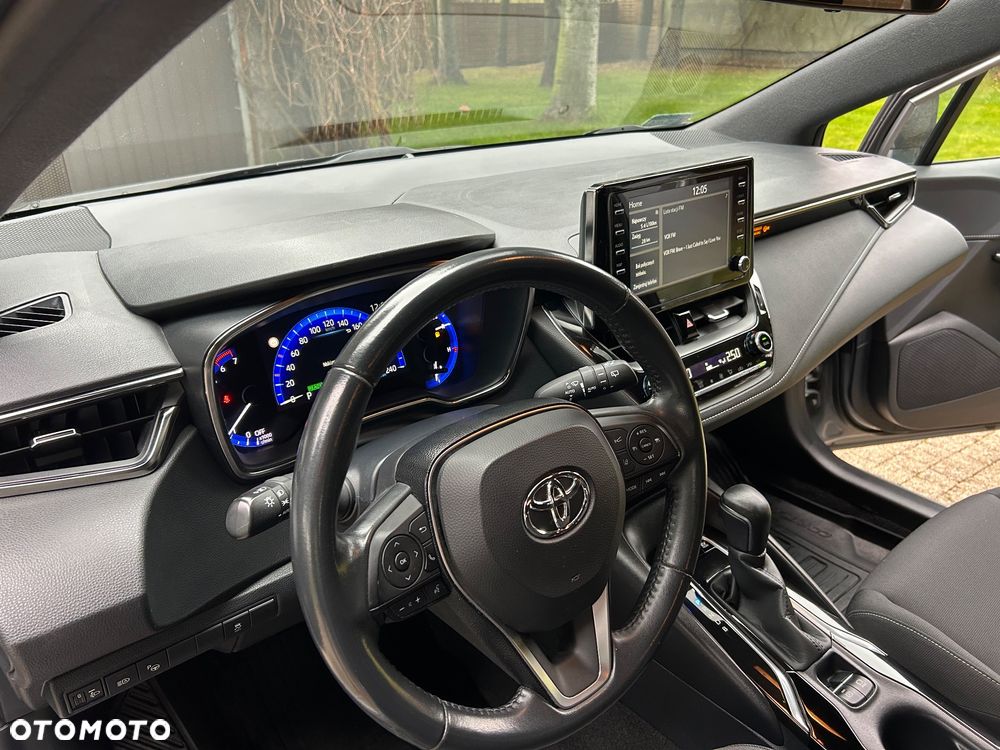 Toyota Corolla 1.8 Hybrid Comfort - 17