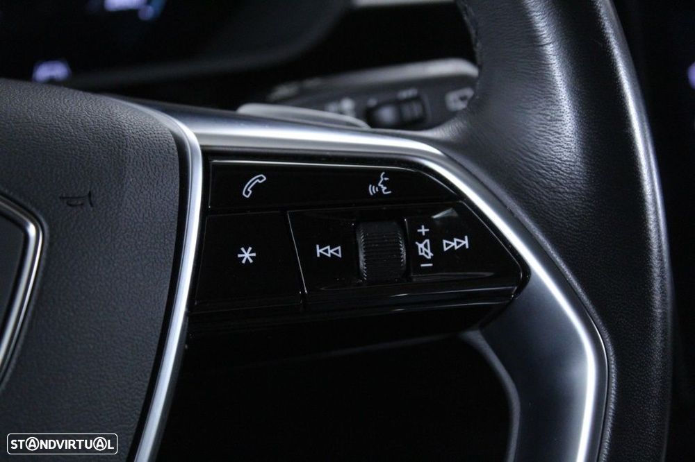 Audi Q8 e-Tron 55 quattro Advanced - 24