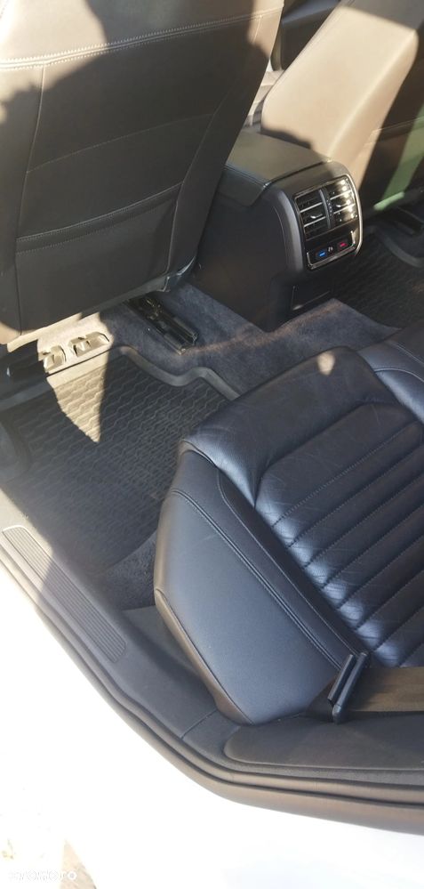Volkswagen Passat - 8