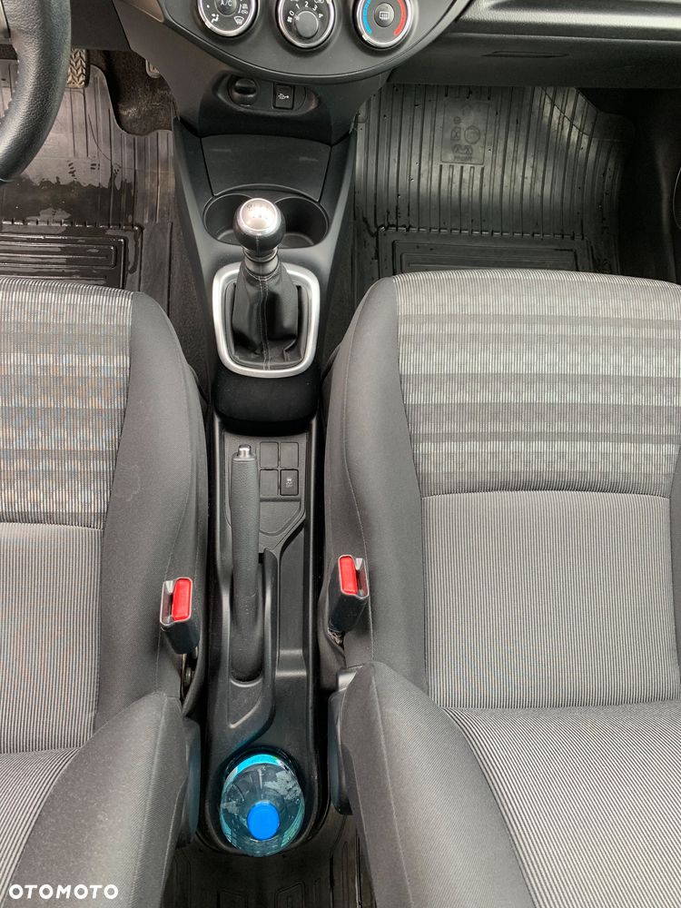 Toyota Yaris 1.33 Premium - 29