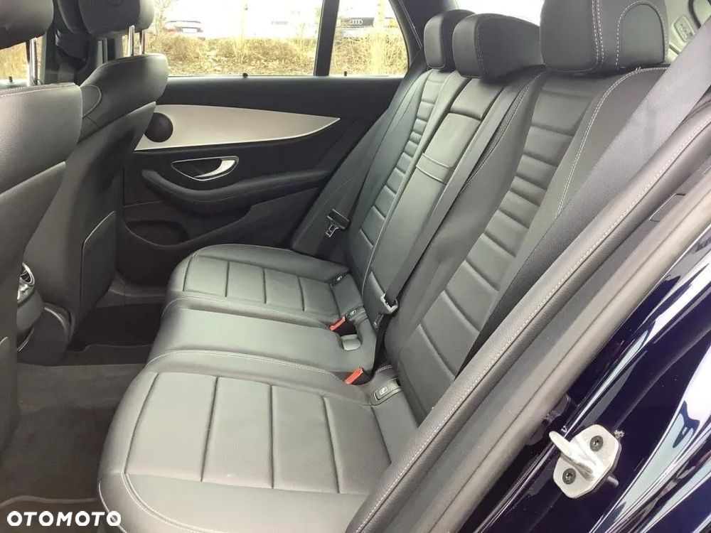 Mercedes-Benz Klasa E 220 d T 9G-TRONIC Edition AVANTGARDE - 5
