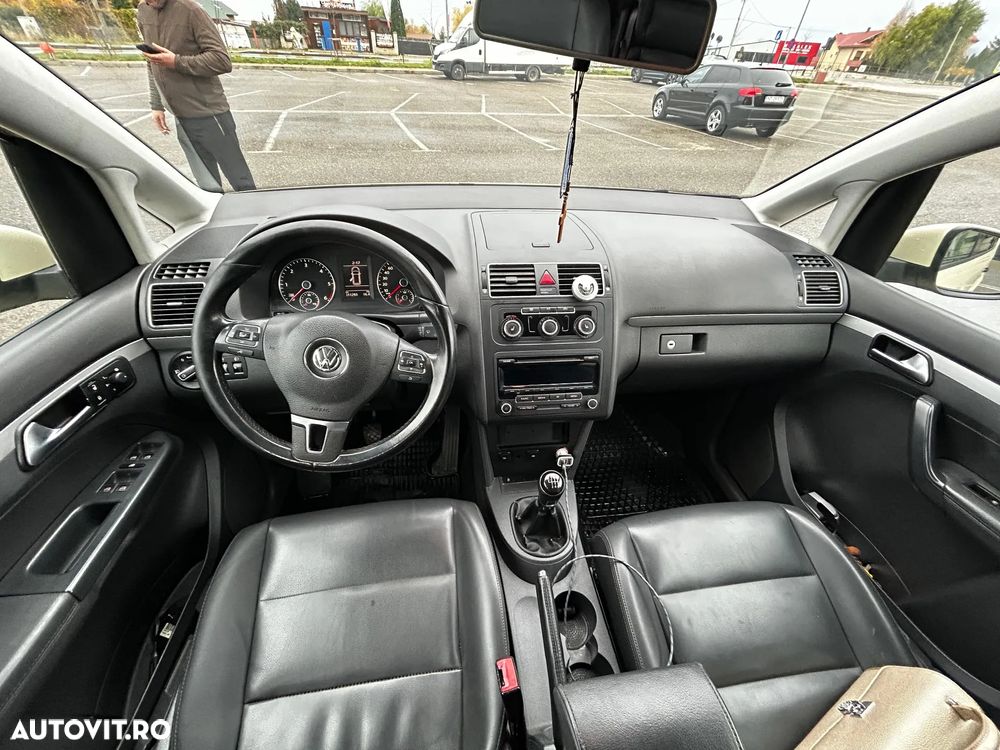 Volkswagen Touran 2.0 TDI BlueMotion Technology Comfortline - 8