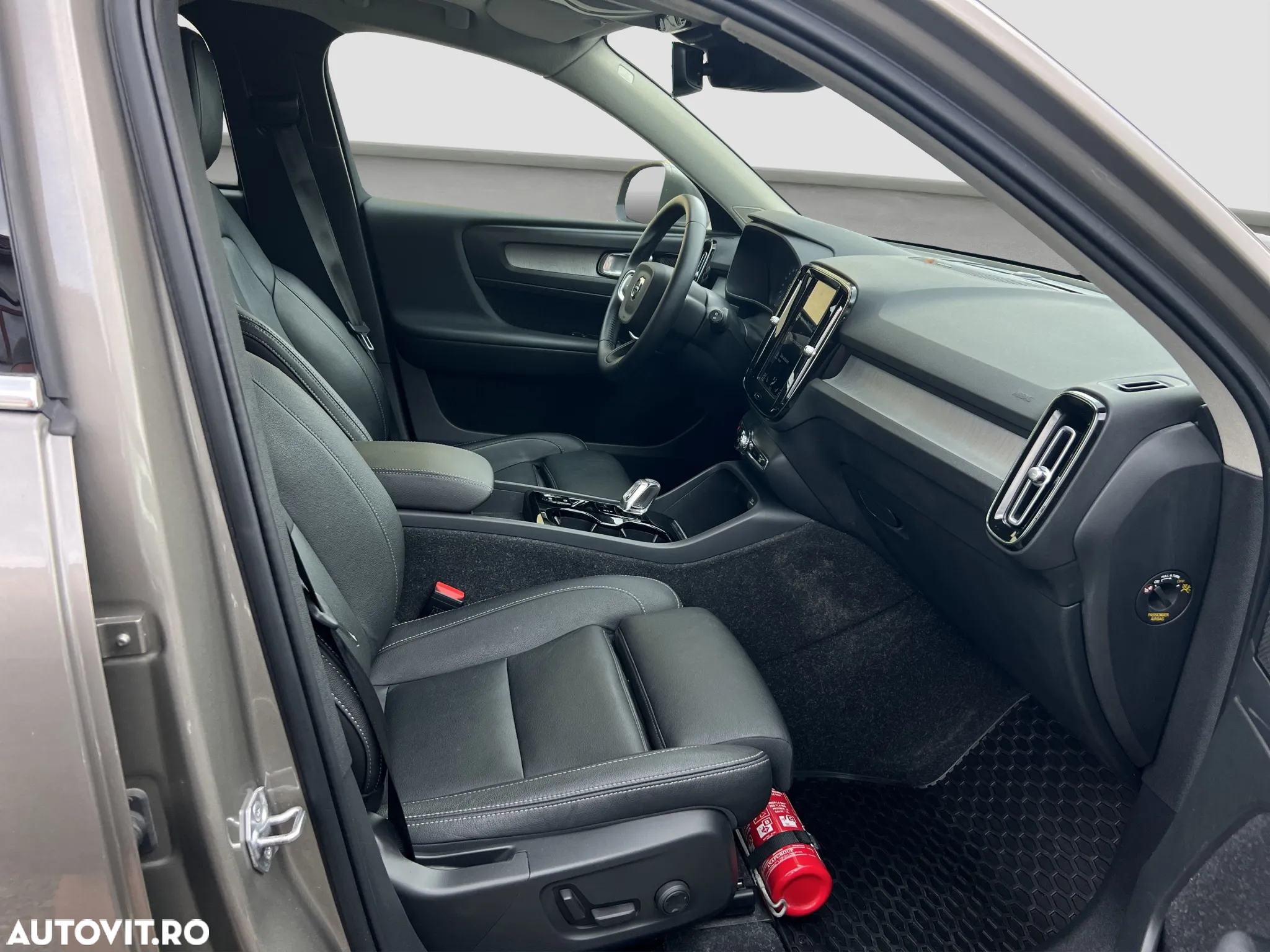 Volvo XC 40 Recharge T4 Twin Engine AT7 Inscription Expression - 18