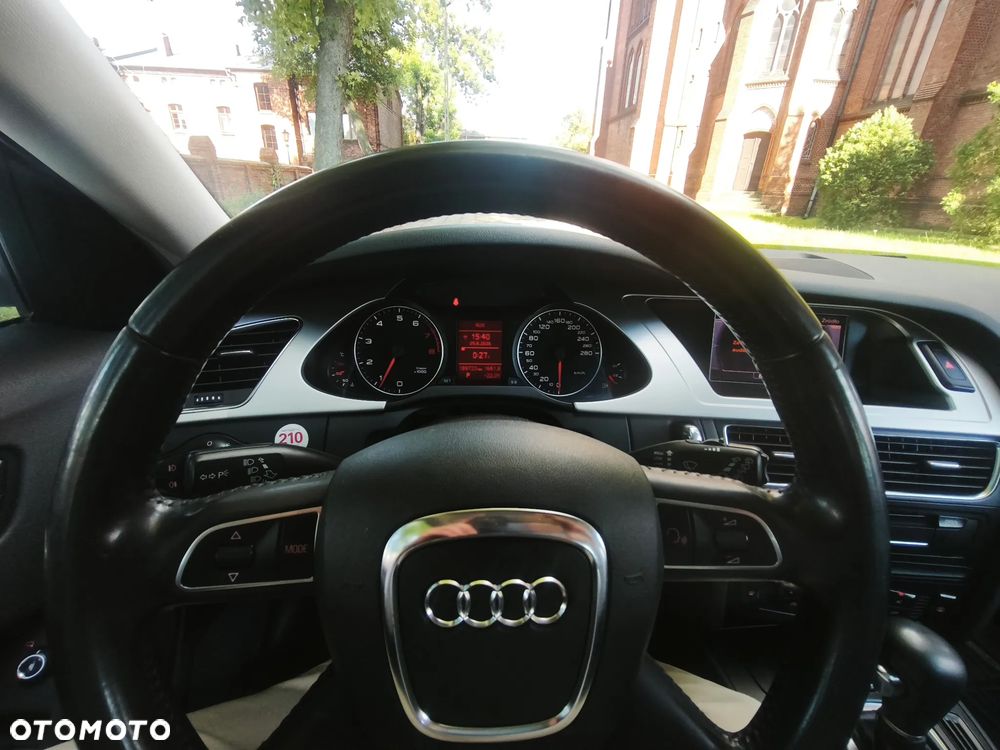 Audi A4 Avant - 13