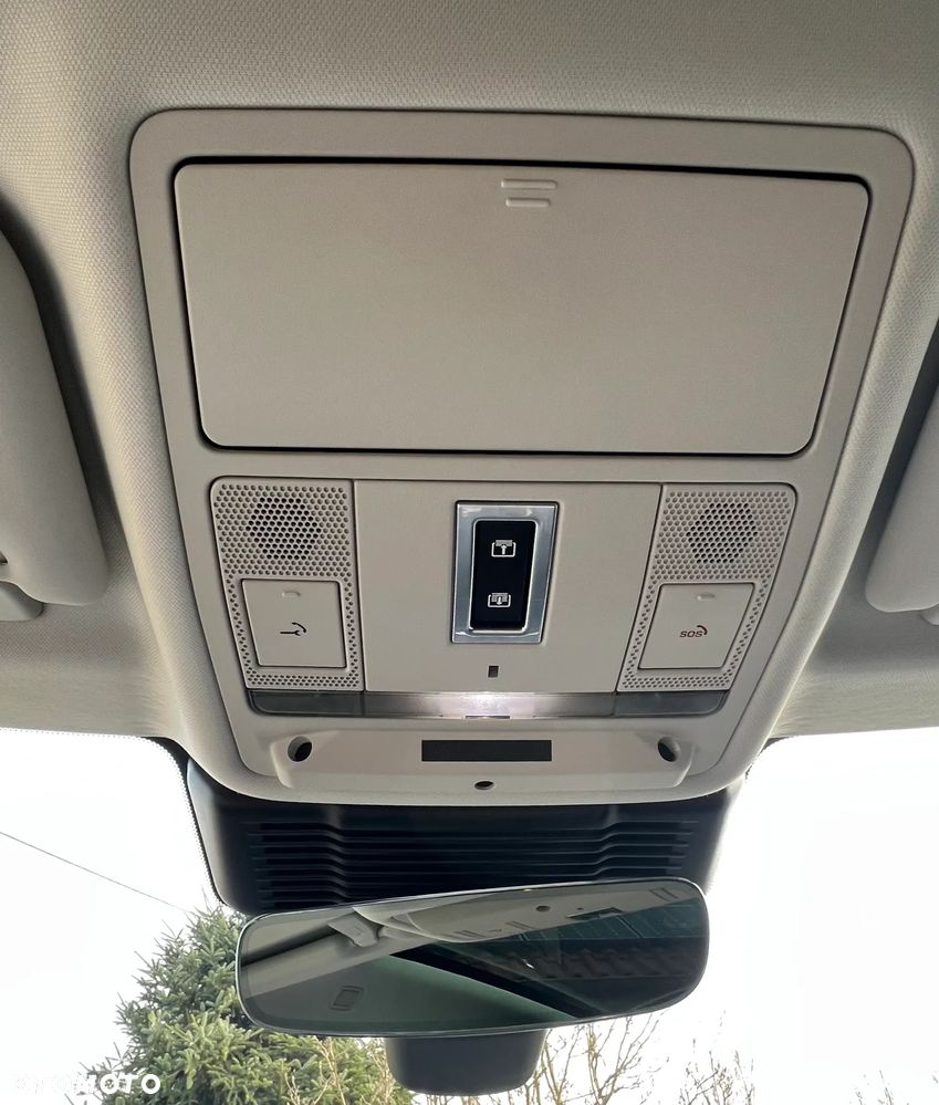 Land Rover Range Rover Evoque - 31