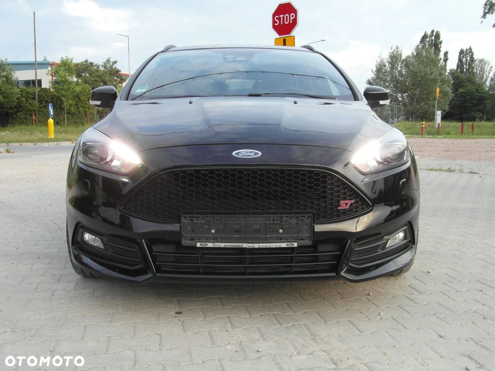 Ford Focus 2.0 EcoBoost ST mit Leder-Sport-Paket - 15