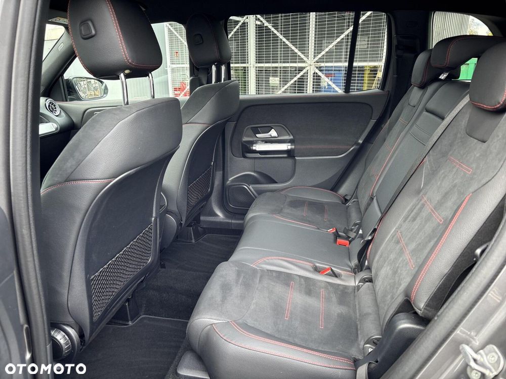 Mercedes-Benz GLB - 20