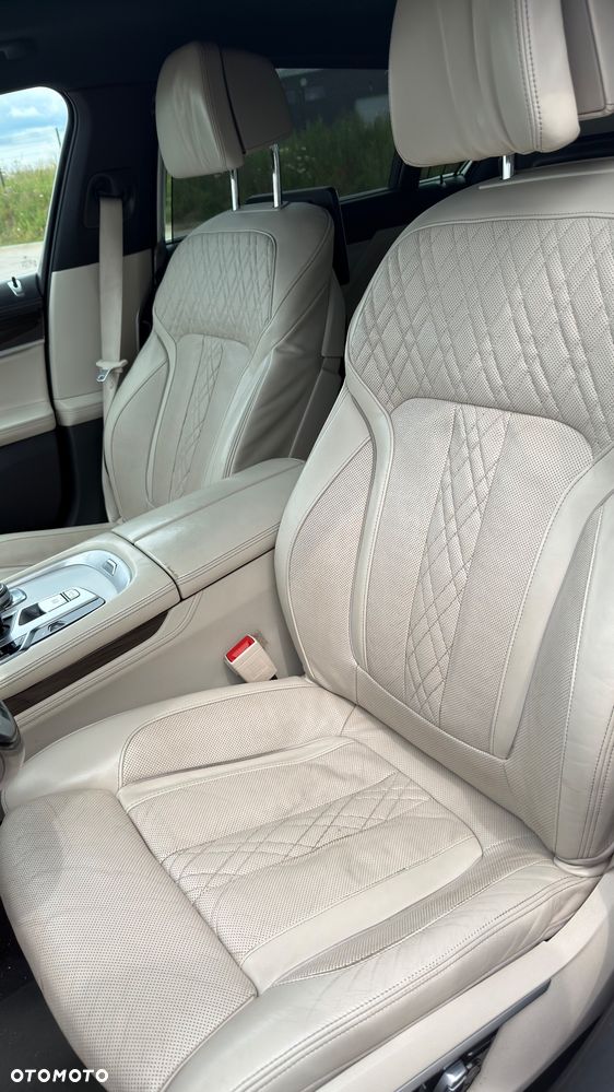 BMW Seria 7 740Ld xDrive - 17