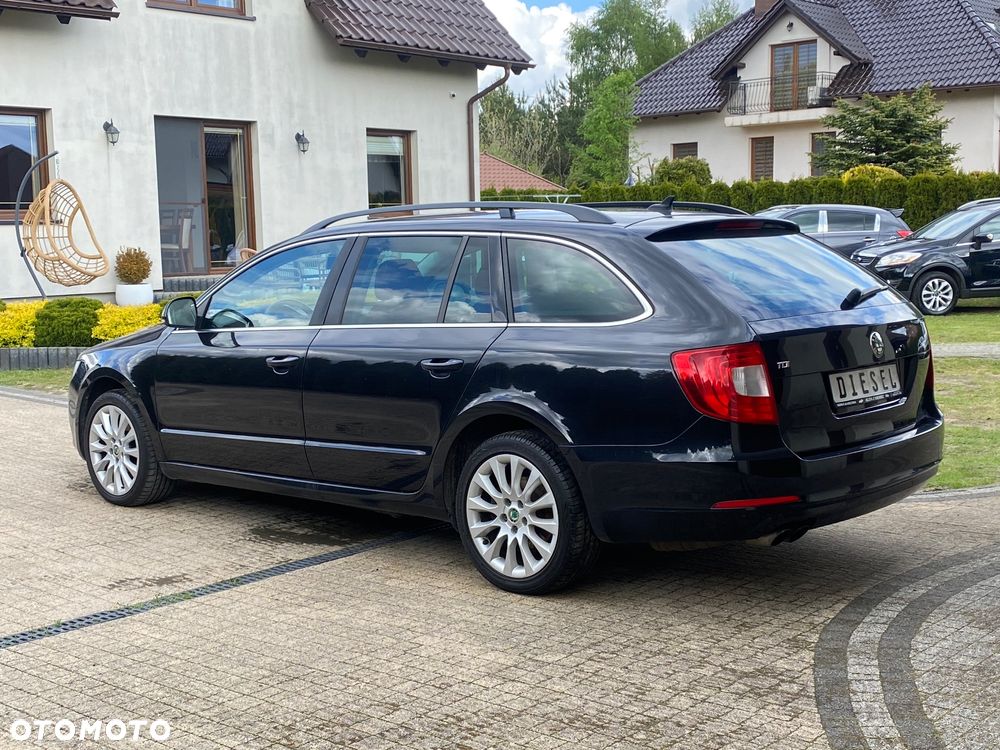 Skoda Superb 2.0 TDI DSG Exclusive - 6