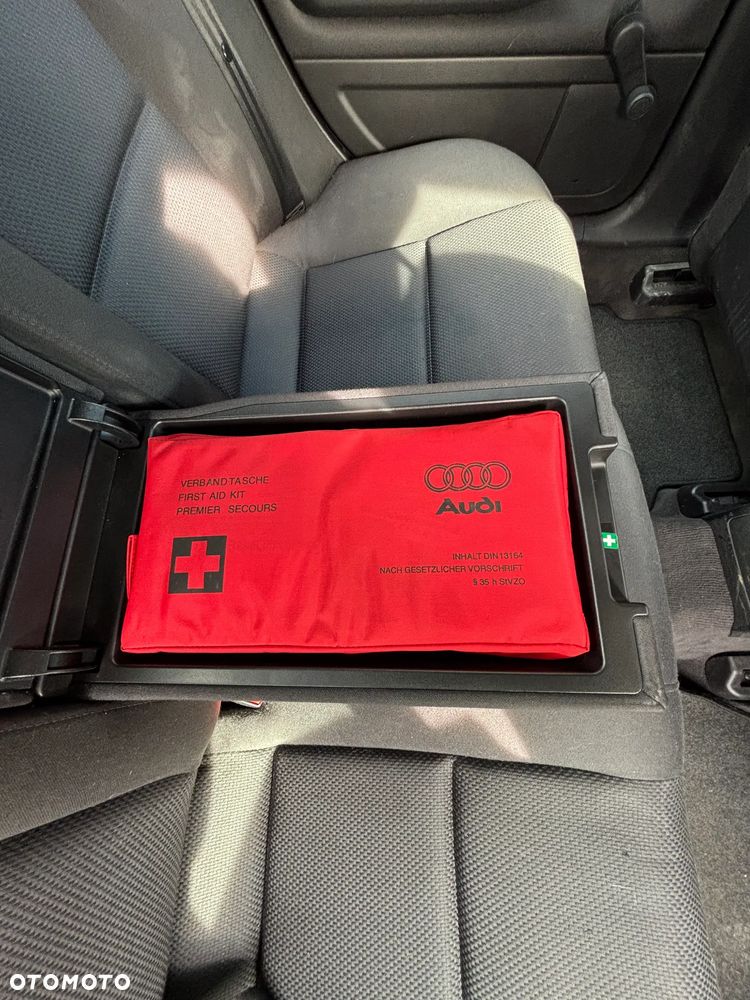 Audi A4 Limousine - 9