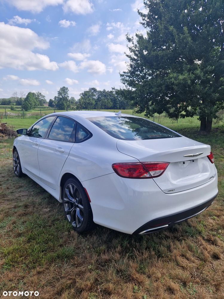 Chrysler 200 - 1