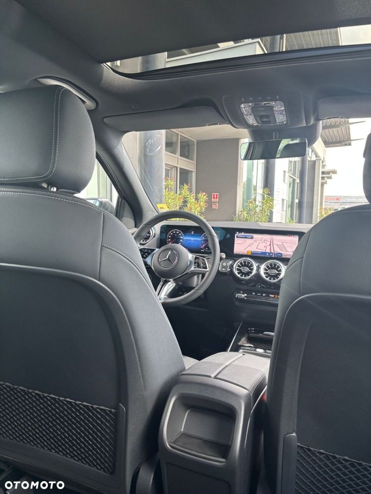 Mercedes-Benz GLA - 20