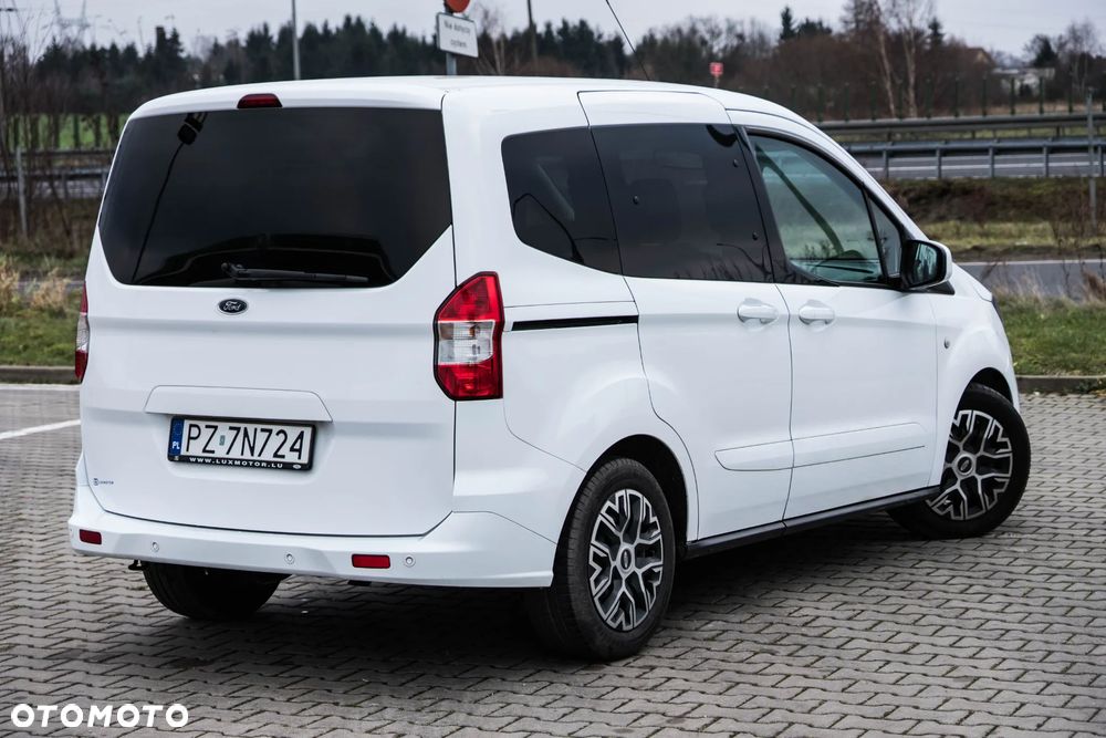 Ford Tourneo Courier 1.5 TDCi S&S Titanium - 6