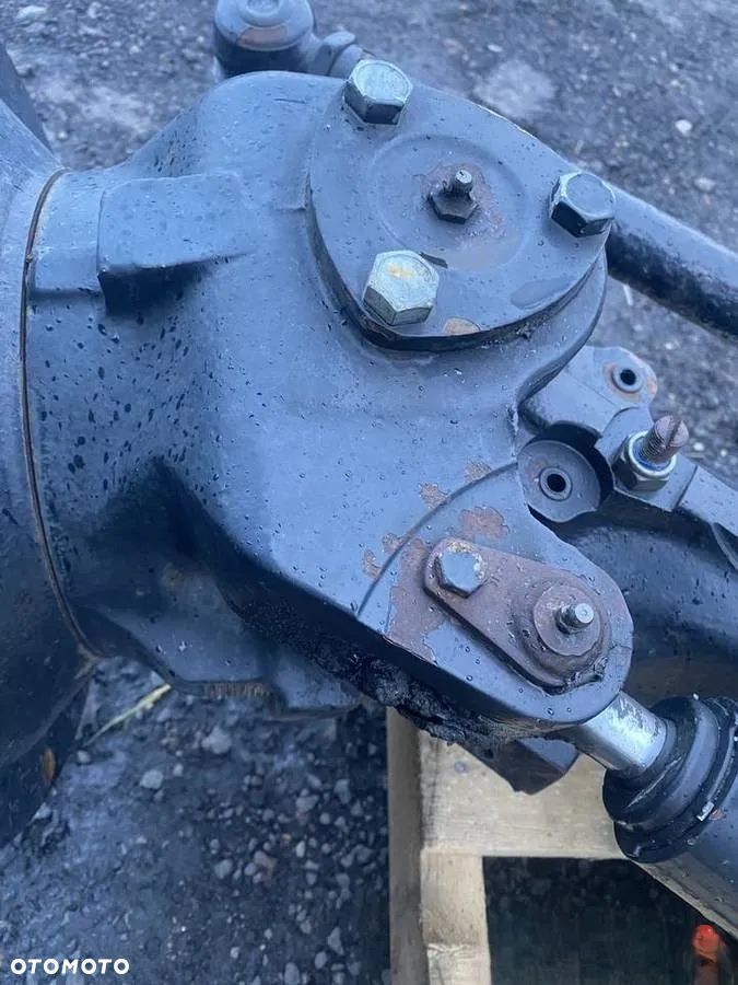 ZWROTNICA LEWA NEW HOLLAND TS100A ,5171533 ,5171552,5164330 - 1