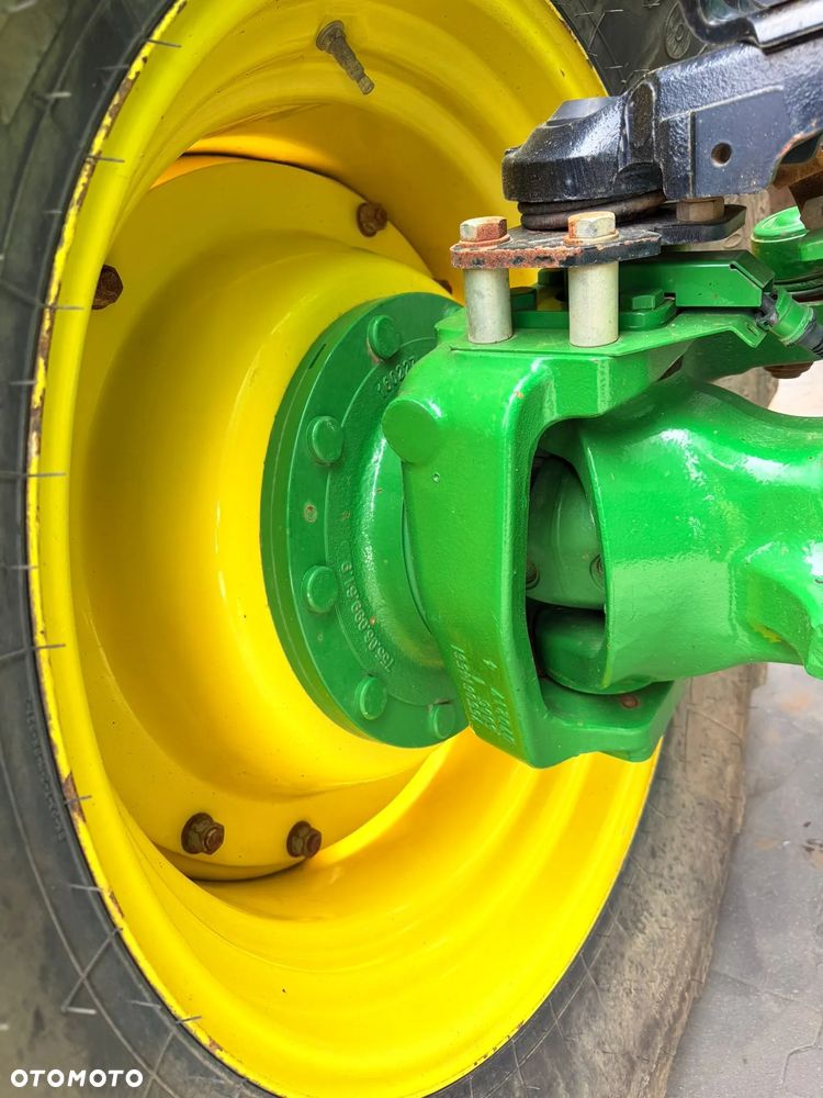 John Deere 6215R - 20