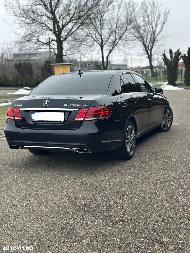 Mercedes-Benz E 300 BLUETEC HYBRID 7G-TRONIC - 3