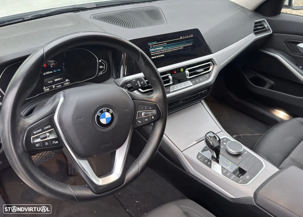 BMW 330 e Touring Corporate Edition Auto - 11
