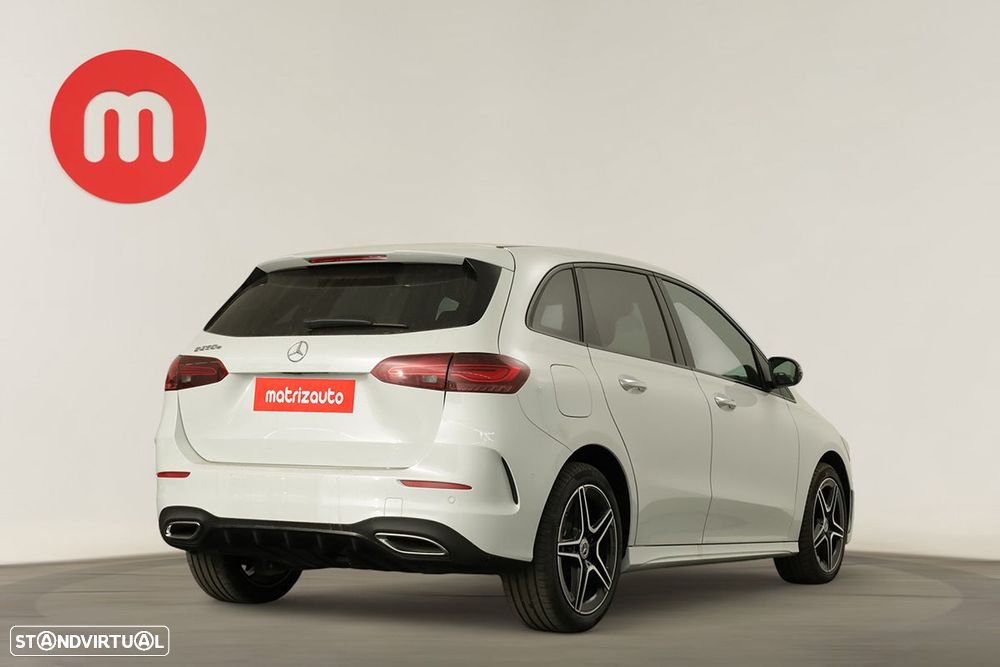 Mercedes-Benz B 250 e AMG Line - 4