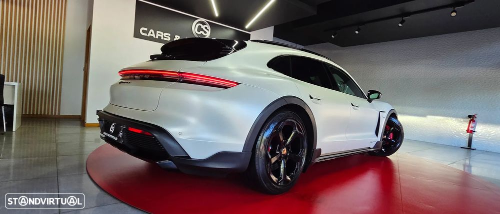 Porsche Taycan Cross Turismo 4S - 6