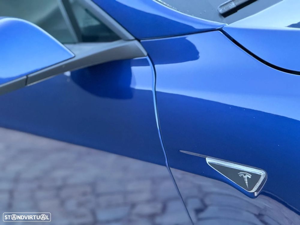 Tesla Model S - 10
