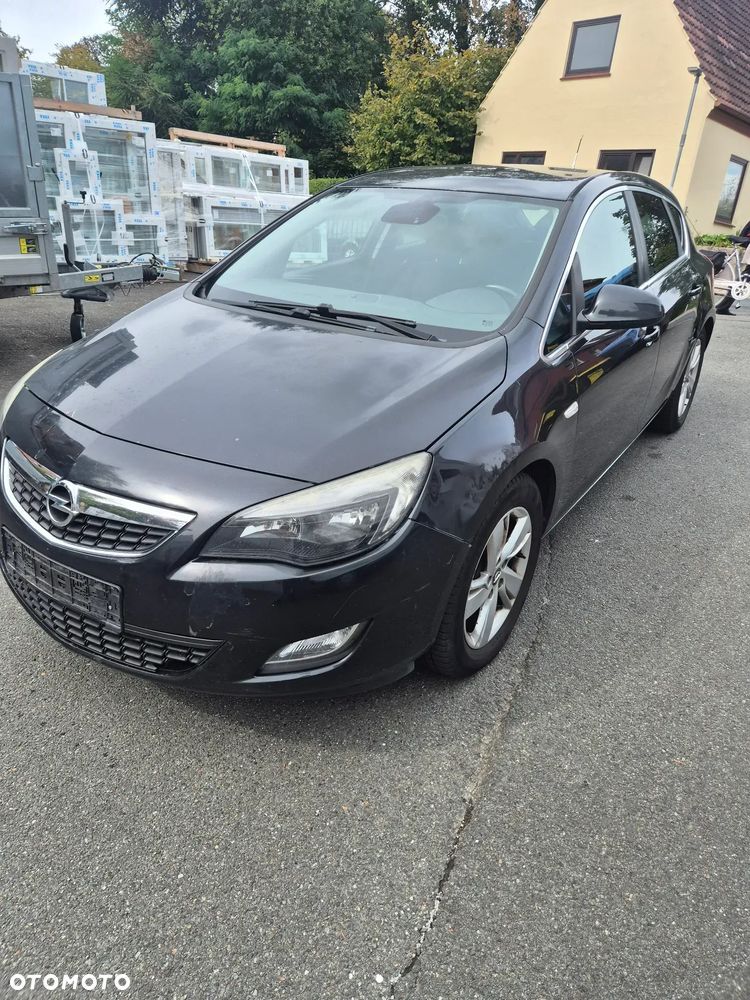 Opel Astra 2012 photo 4