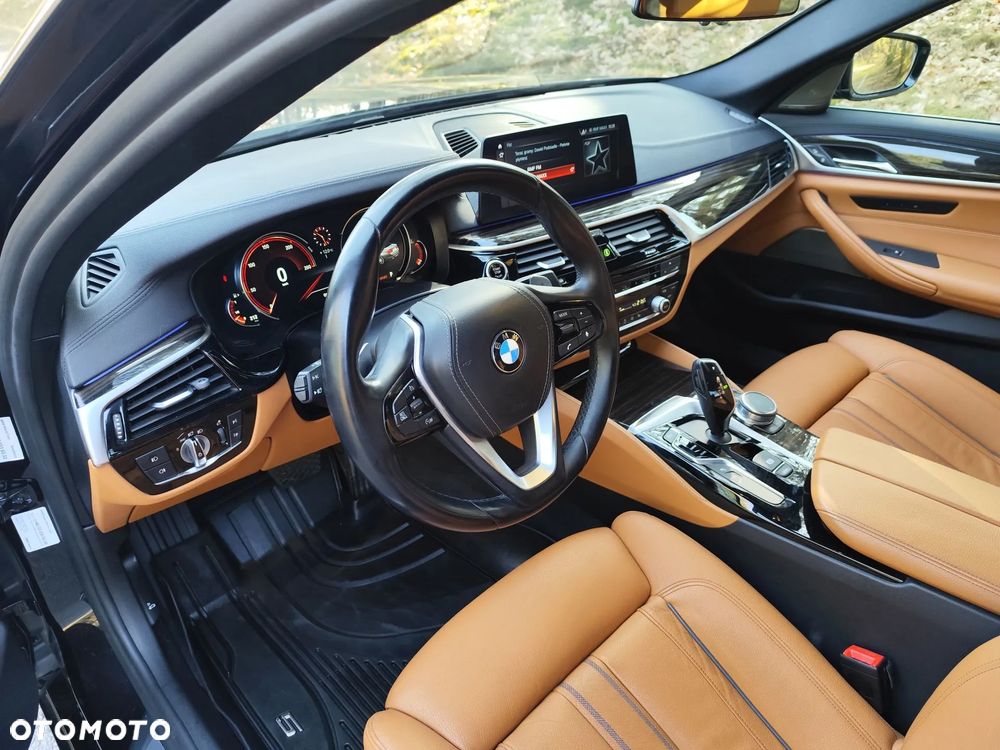 BMW Seria 5 530i xDrive Luxury Line sport - 2