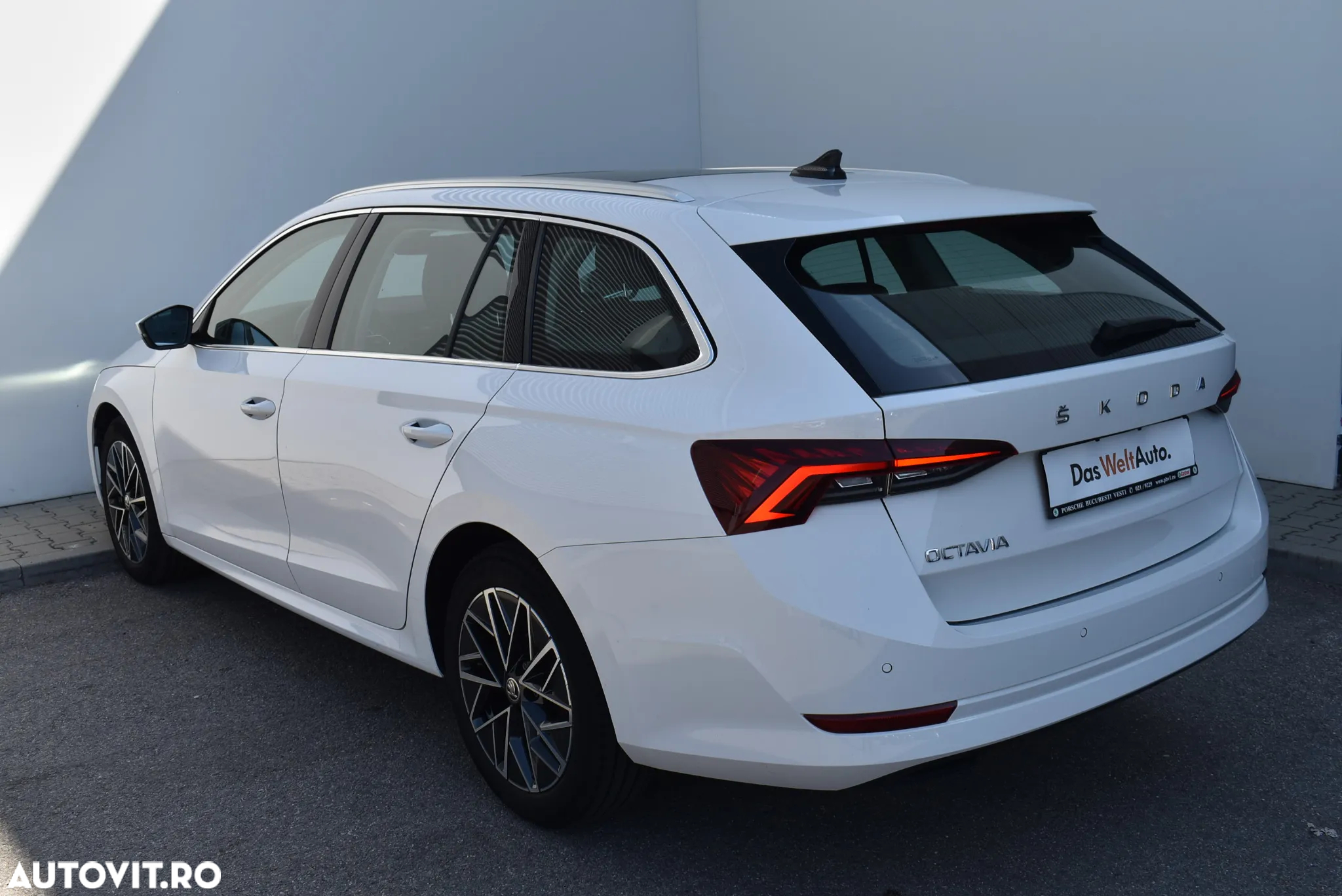 Skoda Octavia Combi 2.0 TDI DSG Style - 7