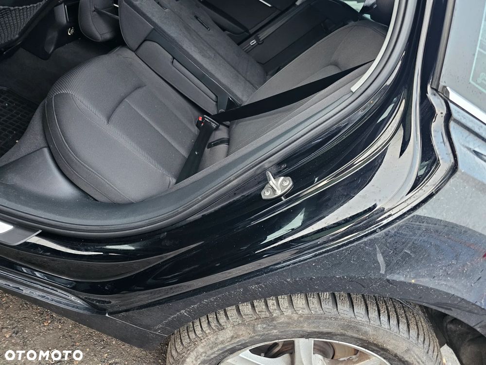 Audi A6 Avant 40 TDI quattro S tronic - 22