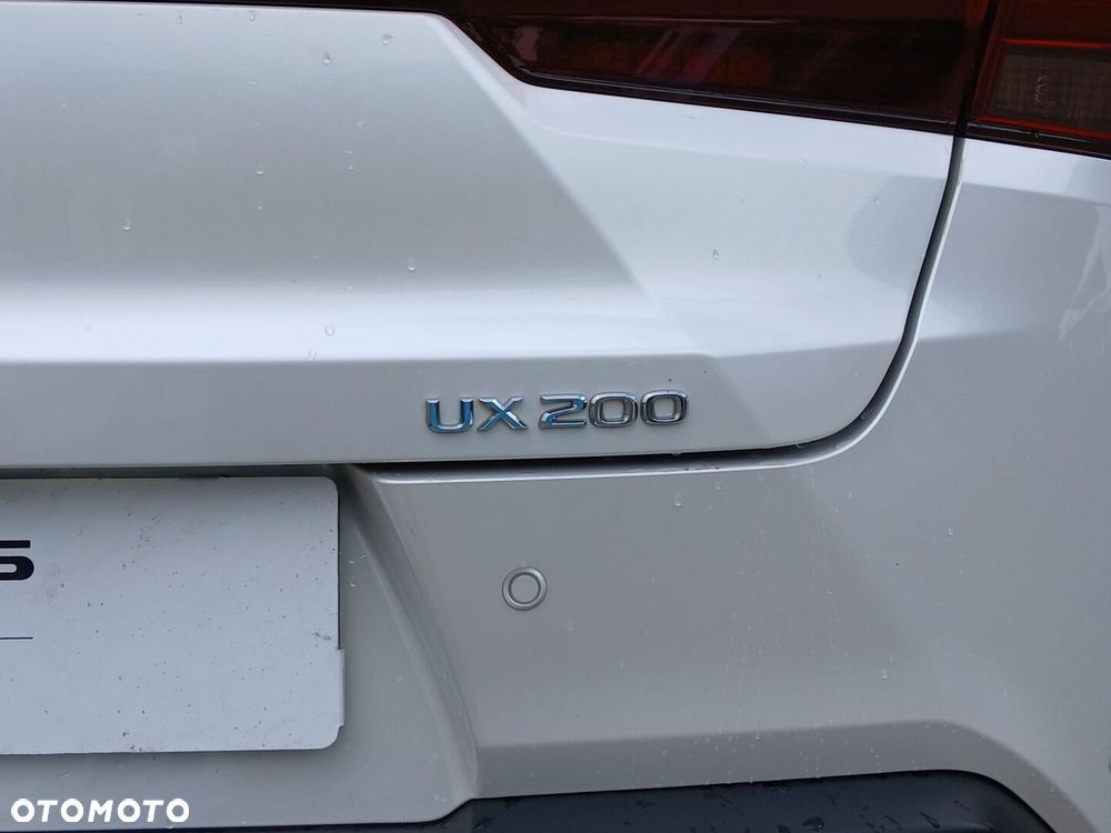 Lexus UX - 38