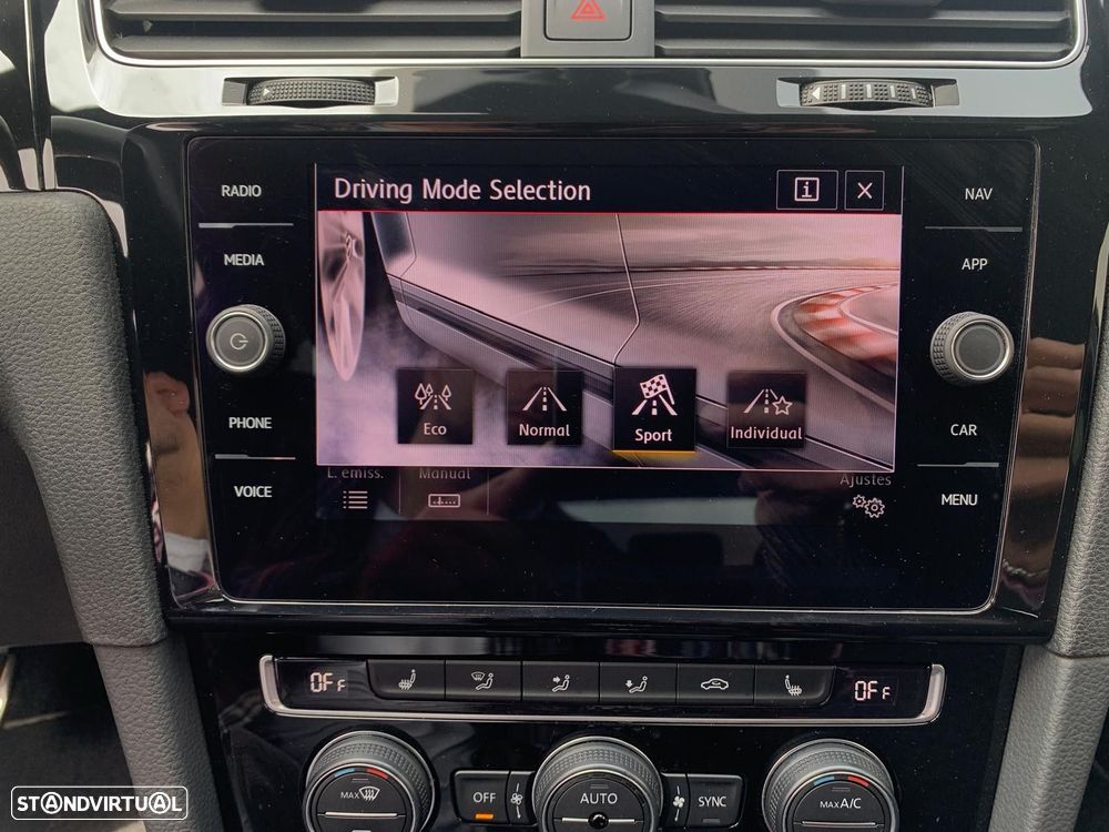 VW Golf 2.0 TSI GTI Performance - 29