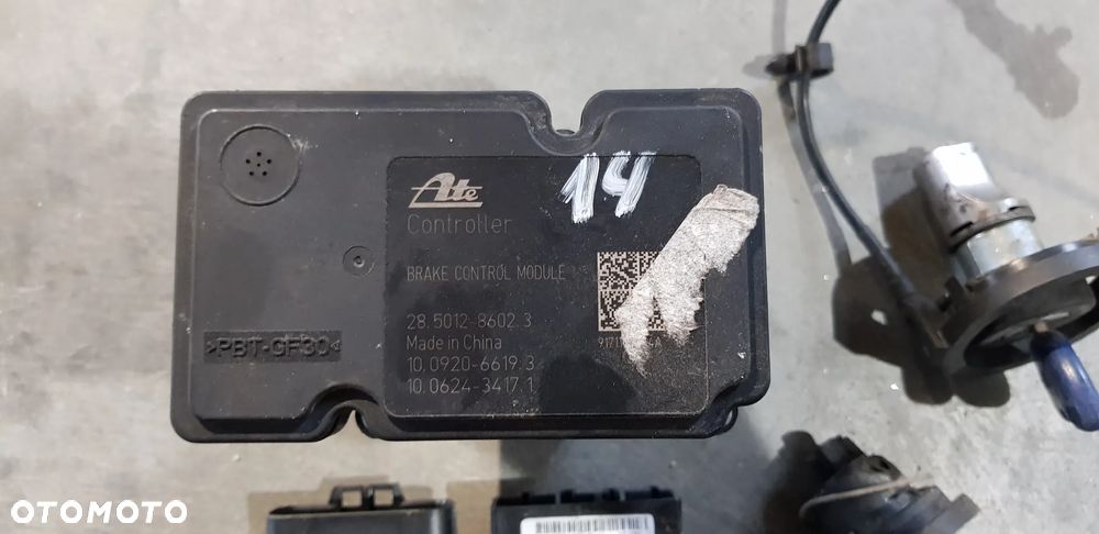 Piaggio Vespa GTS 125 Stacyjka Kluczyk Moduł Immobilizer  Pompa ABS - 5