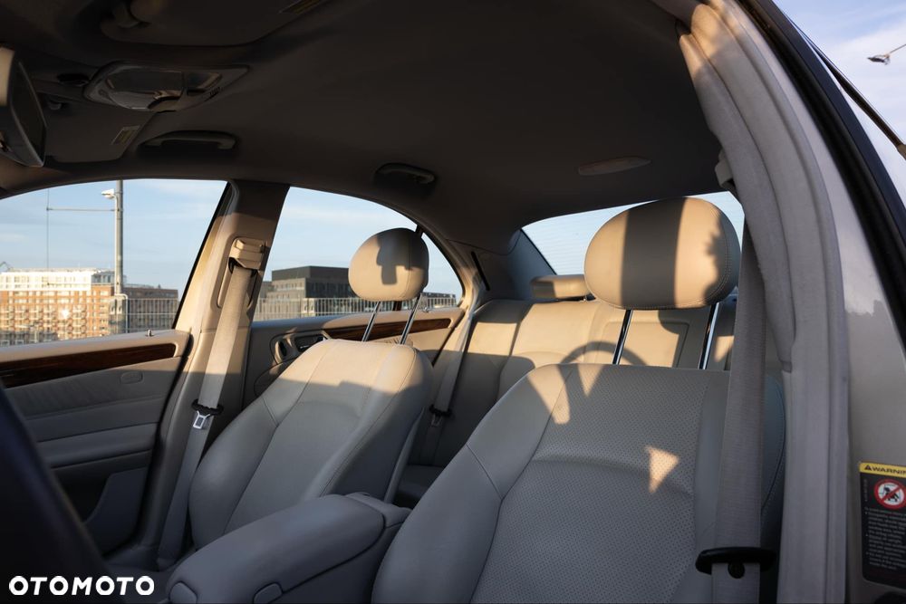 Mercedes-Benz Klasa C 320 4Matic Classic - 9