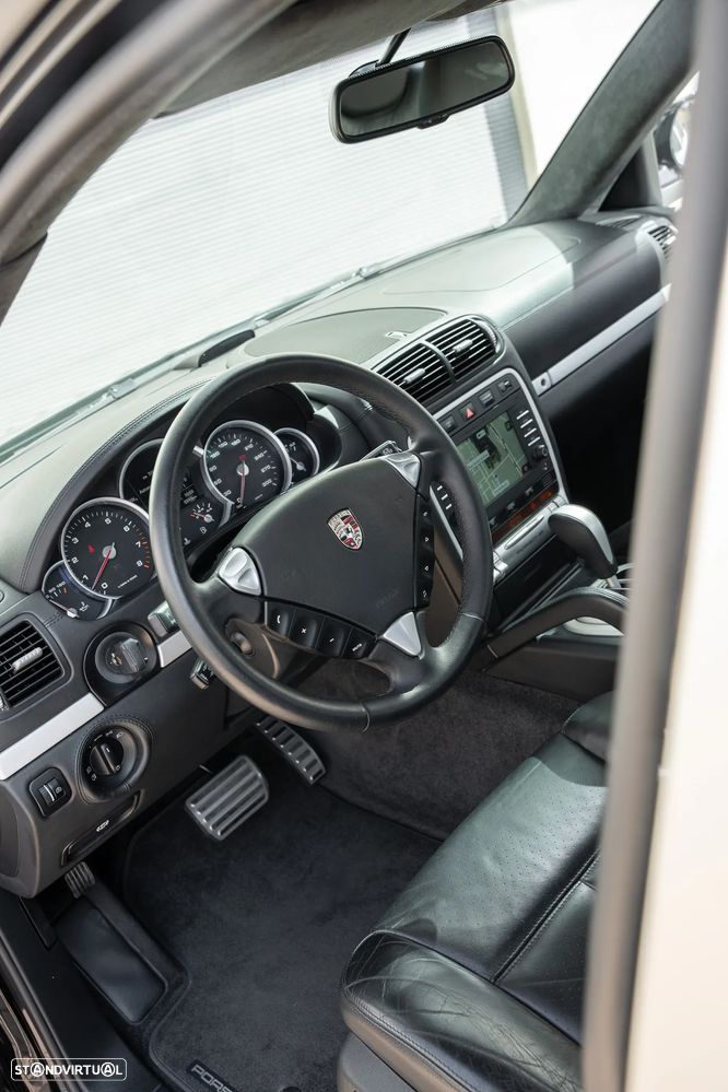 Porsche Cayenne Turbo - 27