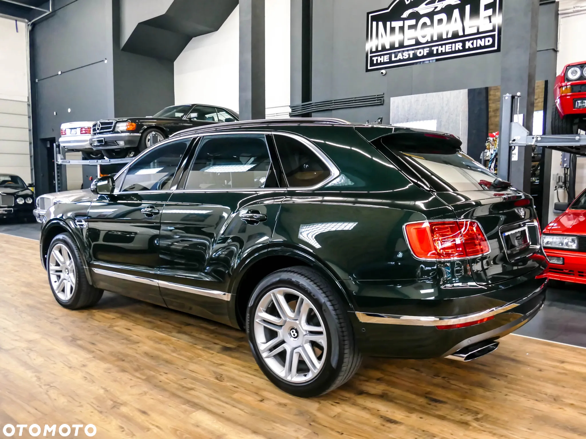 Bentley Bentayga W12 Mulliner - 6