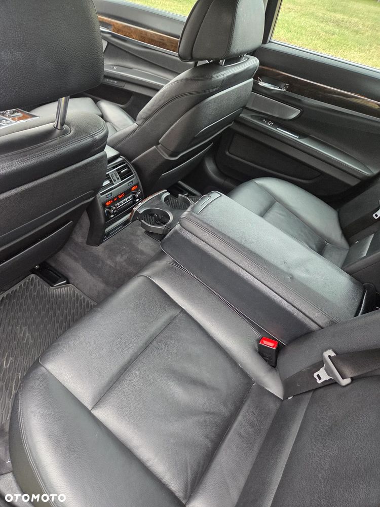 BMW Seria 7 750d xDrive - 17