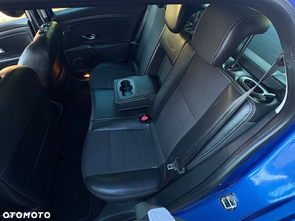 Renault Megane TCe 180 GT - 20